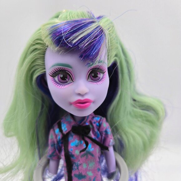 Monster High Twyla Boogeyman New Scaremester Doll Mattel Read - Picture 3 of 16